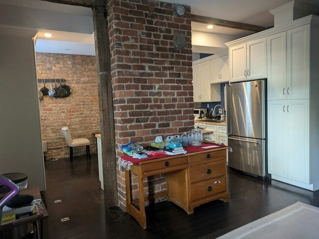 Photo - 400 S Laurel St