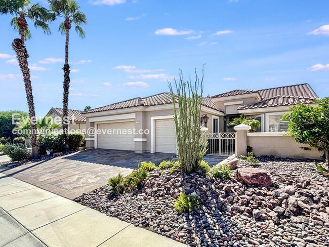 Photo - 78625 Morning Star