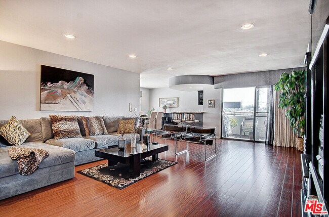 Photo - 4445 Cartwright Ave Unit 315