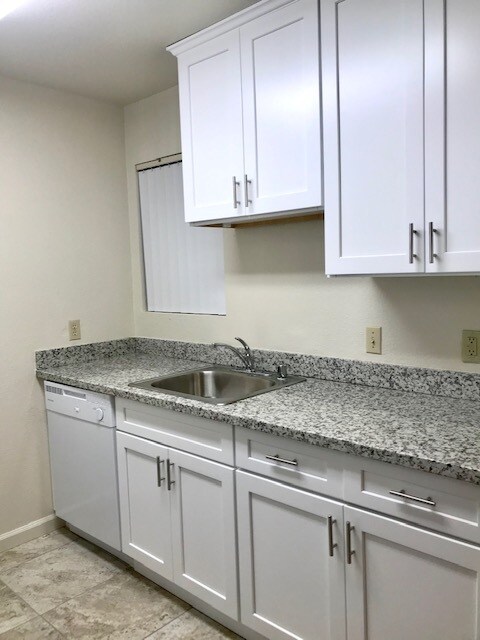 Photo - 231 Dixon Landing Rd Unit 266