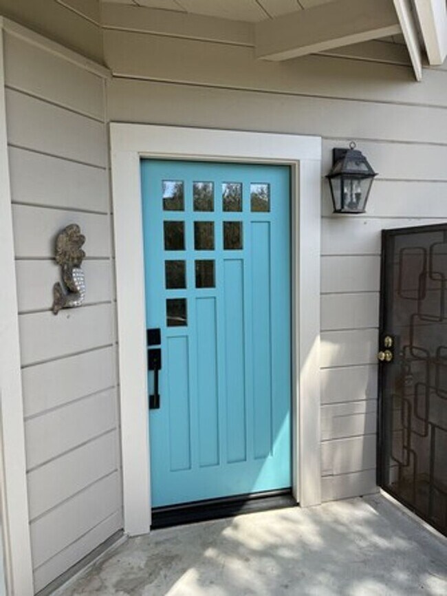 Mid Century Modern home in Monterey House Rental in Monterey, CA