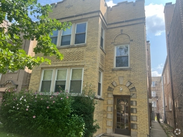 Building Photo - 5705 N Bernard St Unit 1 Rental