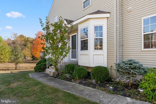 Building Photo - 123 Hearthstone Ln