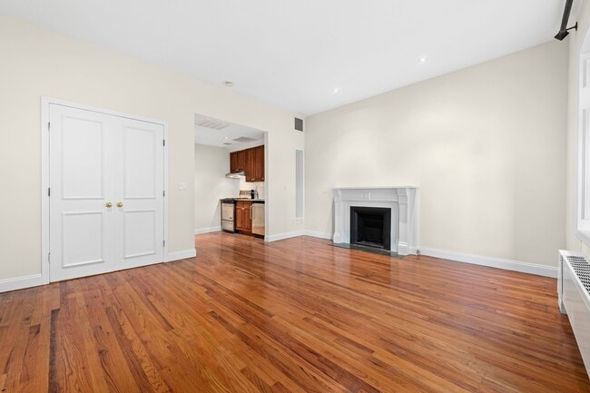 Photo - 59 E 73rd St