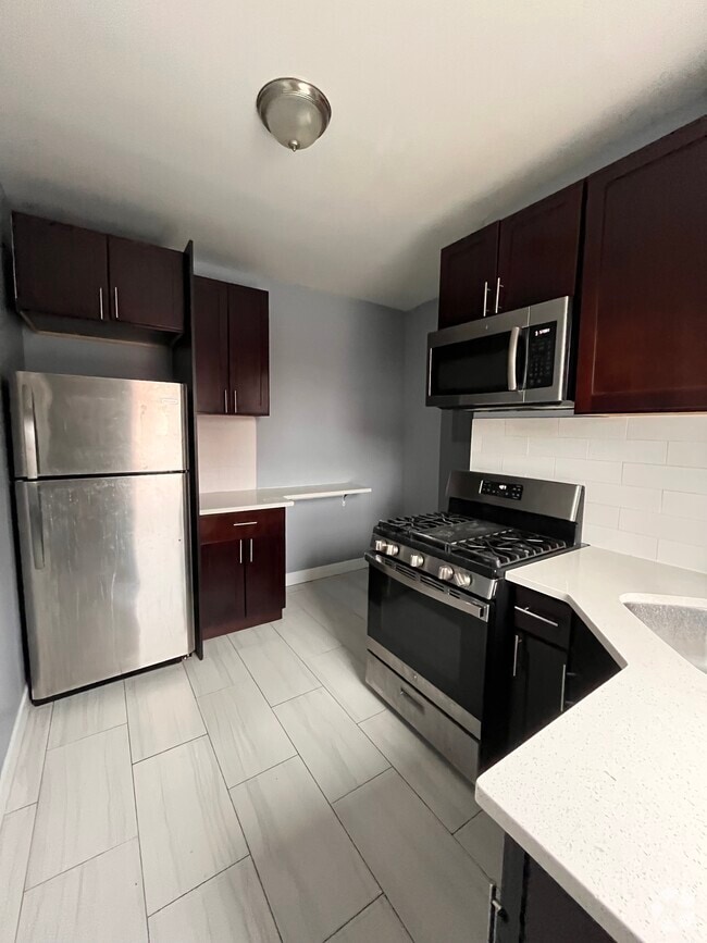 Building Photo - 157 Avenue E Rental