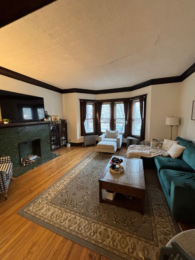 Photo - 4431 Commonwealth St