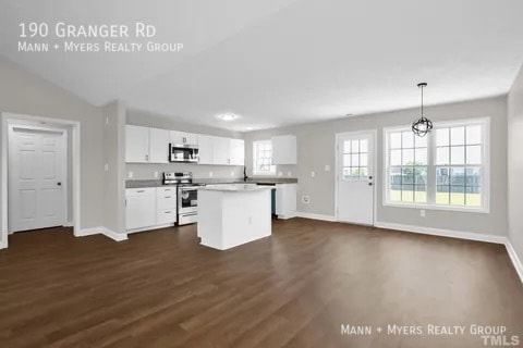 Photo - 190 Granger Rd