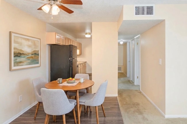 Mountain View Meadows | Comedor - 2x1