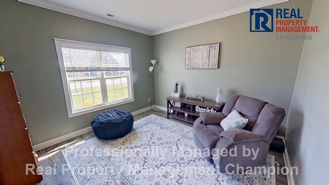 Photo - Gorgeous 4 BD/3.5 BA Executive Home w/Spacious Fenced Yard