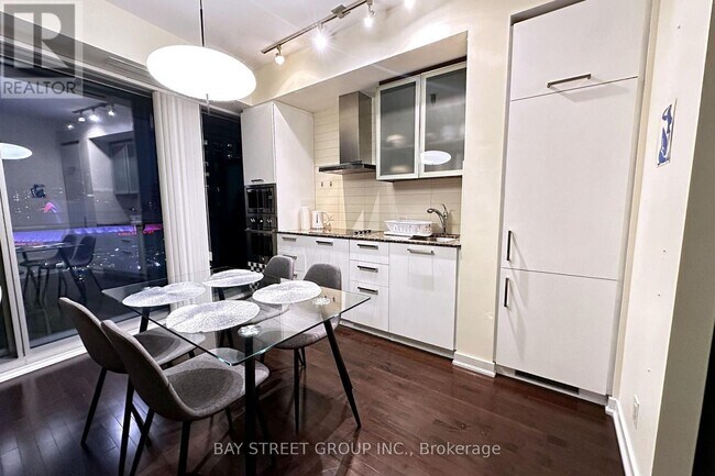 Photo - 14 York St Unit 2406