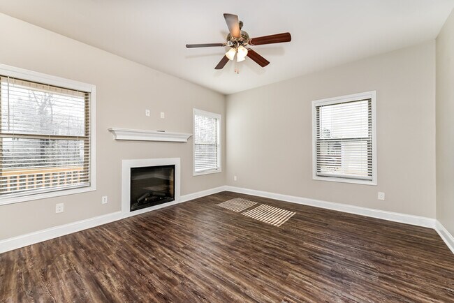 Photo - 1004 Allegiance Dr