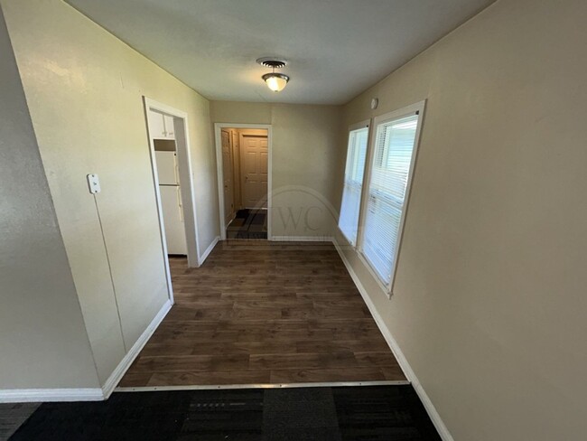 Photo - 1102 Stewart St