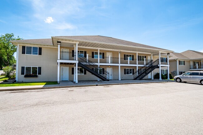 Eagle's Nest Apartments
