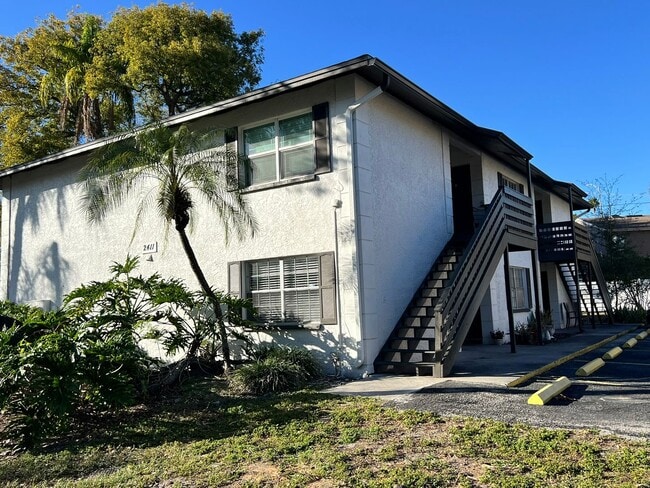 Building Photo - 2411 W Stroud Ave Rental