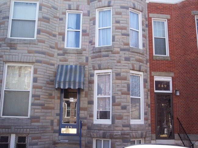 Building Photo - Historic 3 Bedroom Townhome in Hampden!