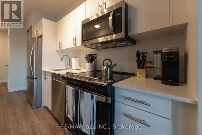 Photo - 80 Bond St E Unit 1601