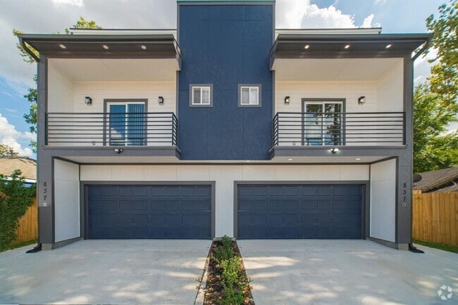 Building Photo - Modern Living with WATER, GAS & ALARM SYST... Rental