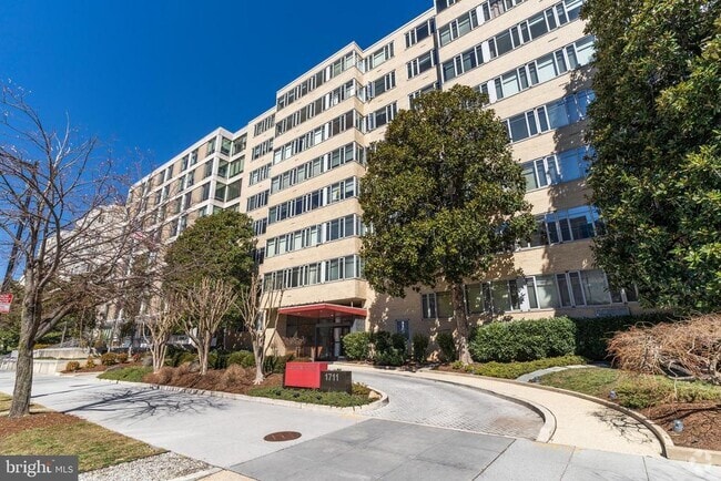 Building Photo - 1711 Massachusetts Ave NW Unit 126 Rental