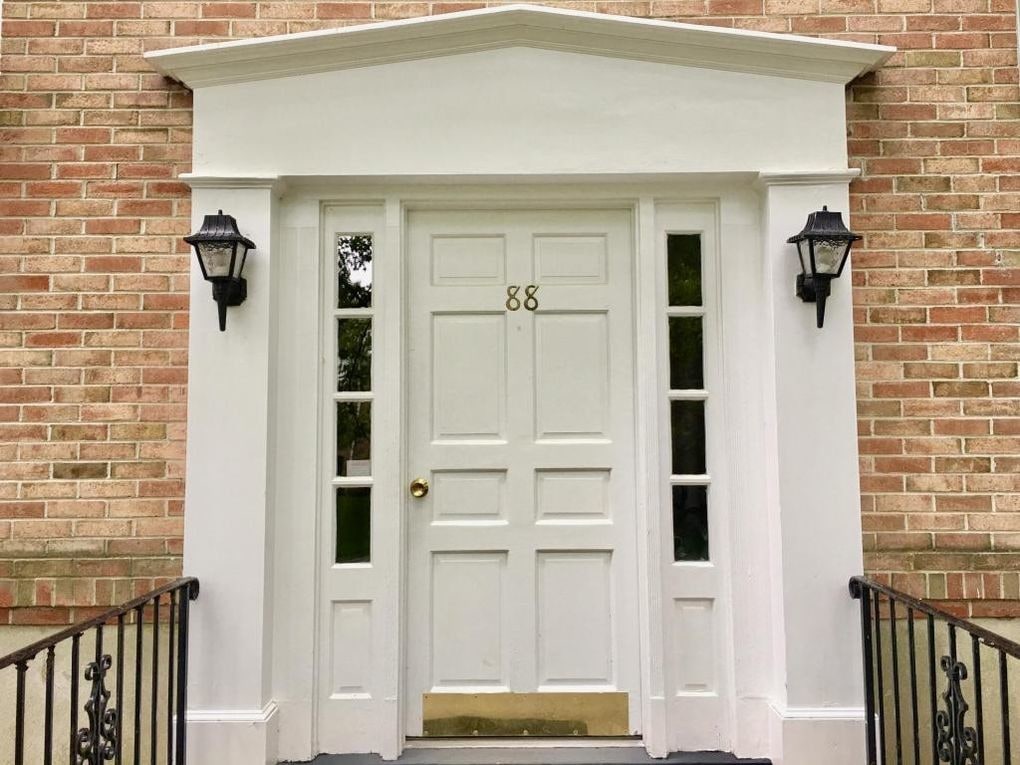 Photo - 88 Heritage Hill Rd (New Canaan, CT)