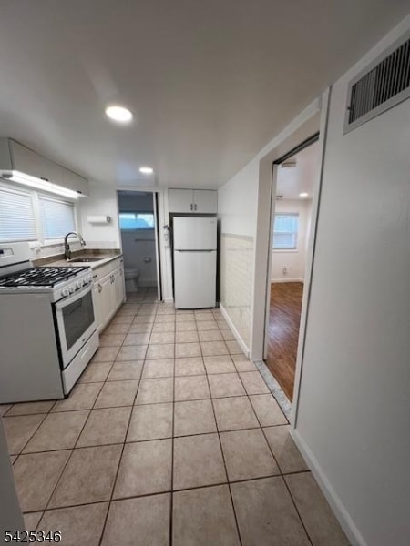 Photo - 680 Rifle Camp Rd