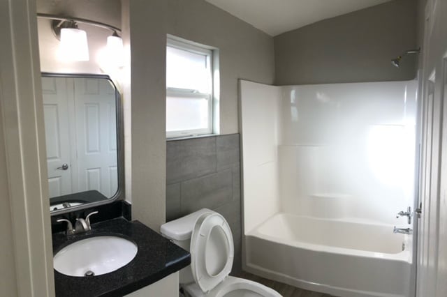 Building Photo - 2308 N 28th Pl Unit 3