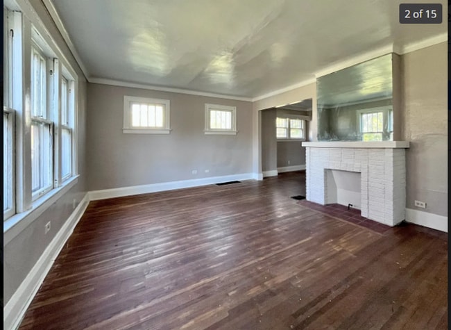 Building Photo - 2126 Joffre Ave Unit Upper Rental