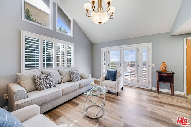 Building Photo - 3860 Cazador St