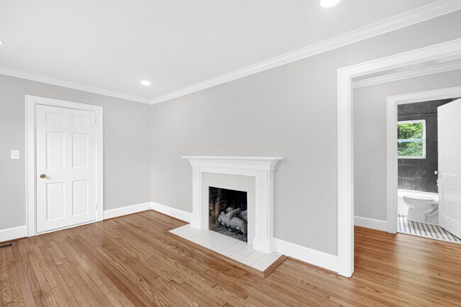 Photo - 3416 Commonwealth Ave