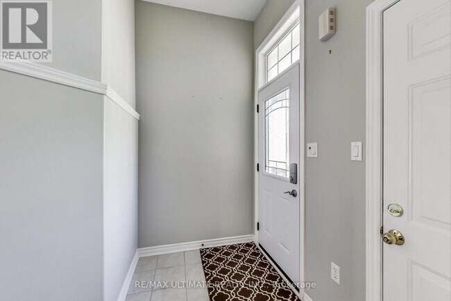 Photo - 209 Dunsmore Ln