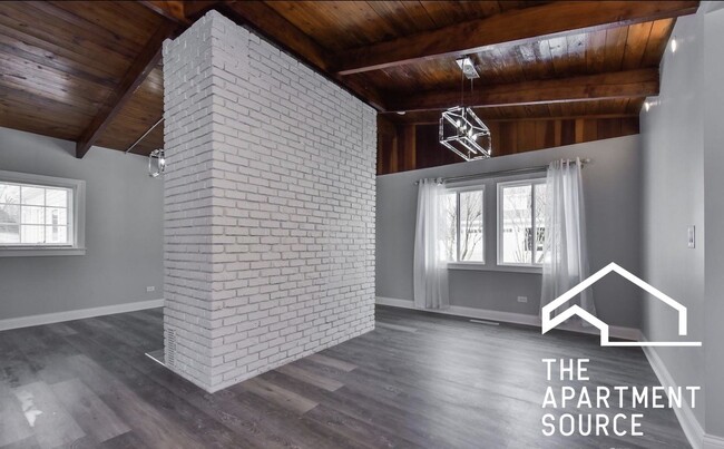 Photo - 702 Hammerschmidt Ave