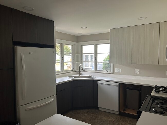 Photo - 615 Wilson Ave