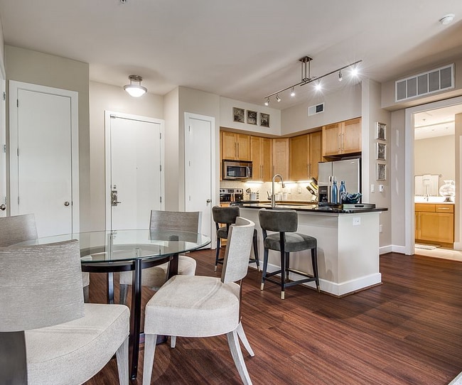 Building Photo - 800 Town and Country Blvd Unit 38.334