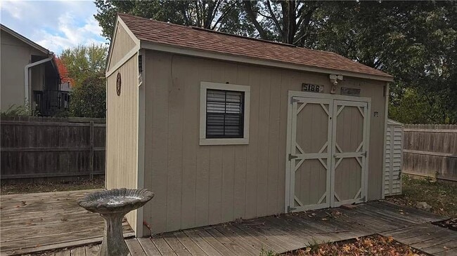 Photo - 518 SE Timbercreek Ln