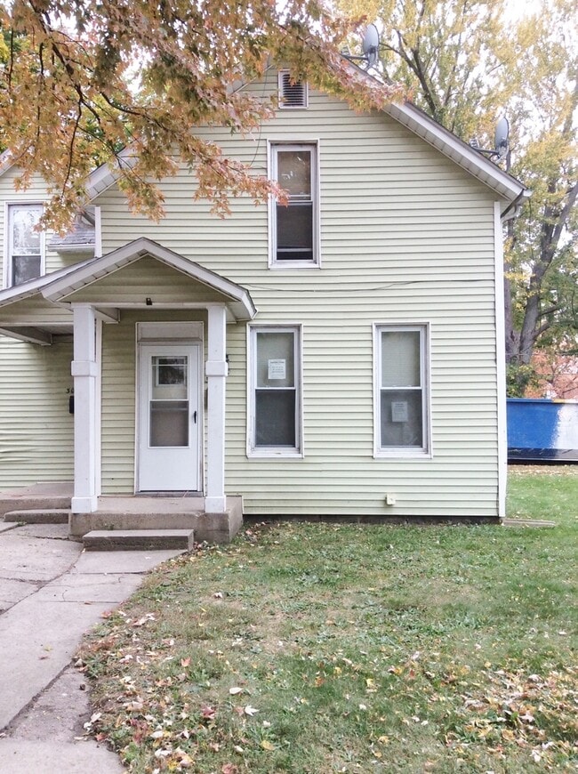 Building Photo - 301 S 10th St Unit 301