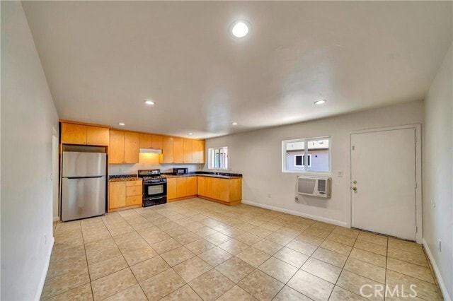 Photo - 6735 Elmer Ave Unidad 19