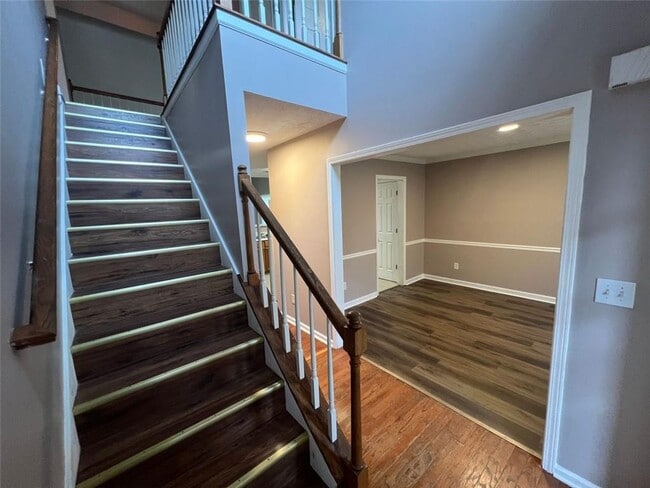 Photo - 815 Ahearn Ct