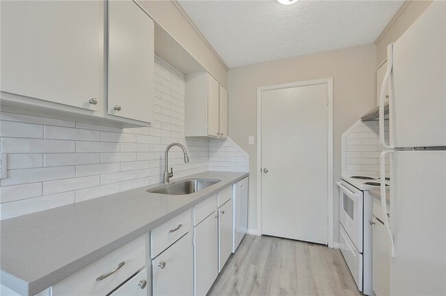 Photo - 805 San Benito Dr