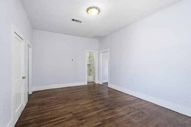 Photo - 516 Mill St Unit B