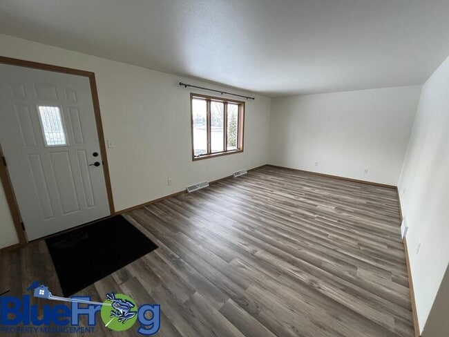 Photo - 646 Woodlawn Dr