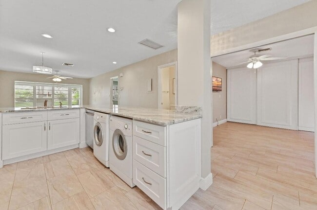 Photo - 13745 Flora Pl