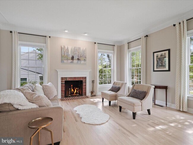 Photo - 904 Locust St