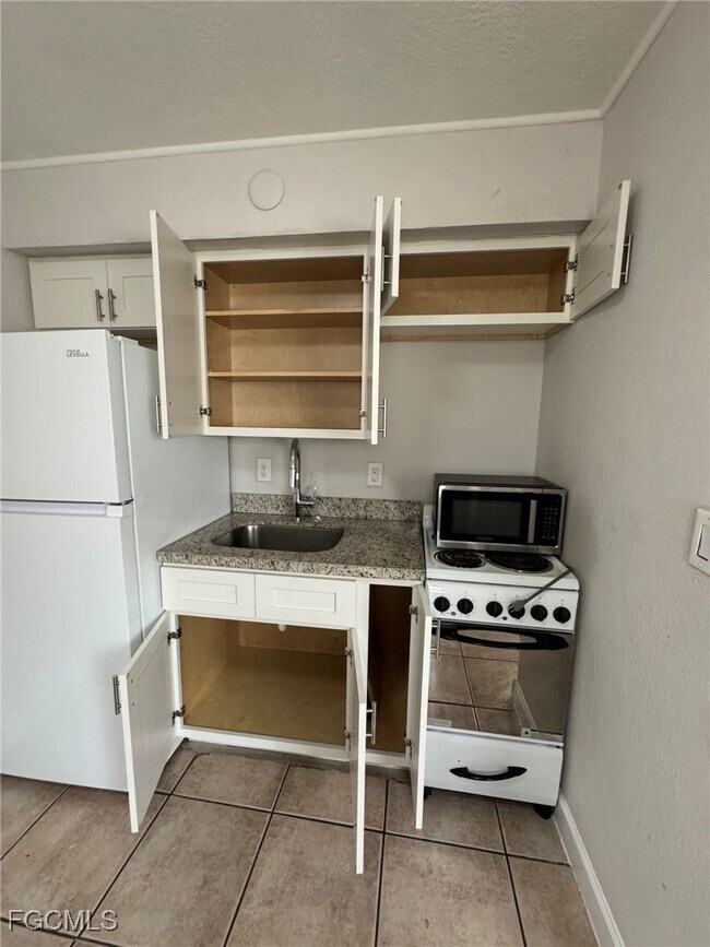 Photo - 2452 Stella St Unit 204