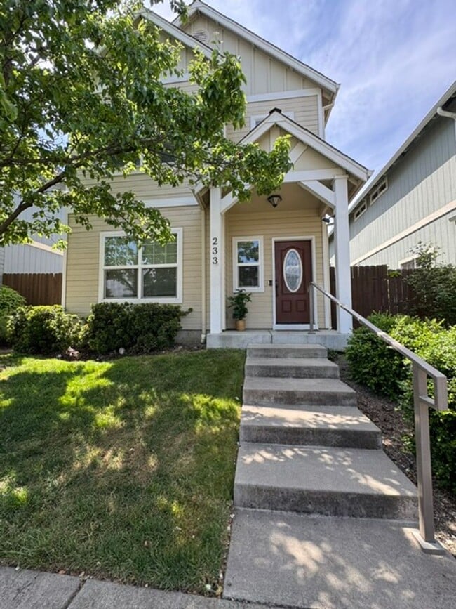 Photo - 3 Bedroom 2.5 Bath in Talent