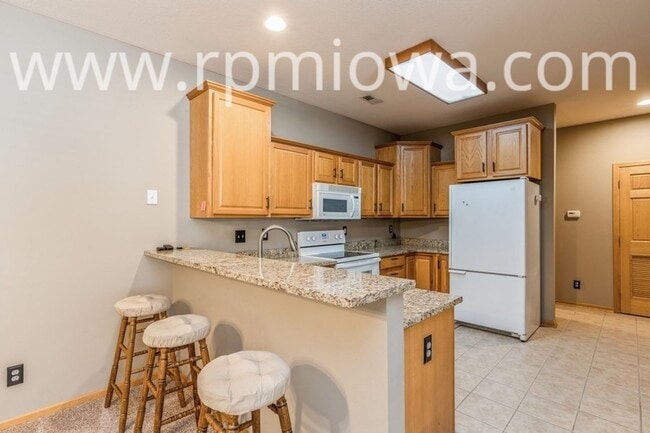Photo - UPDATED TOWNHOME!! 2 Bedroom, 2.5 Bath in Ankeny