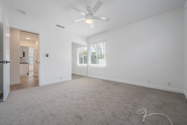 Photo - 3201 S Barrington Ave