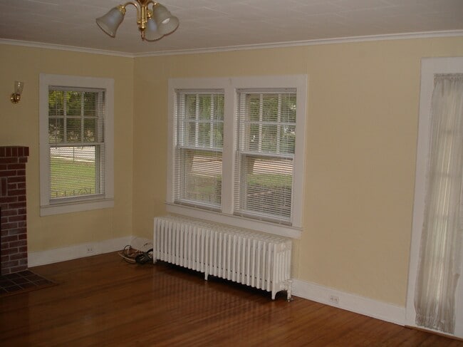 Bedroom - 197 Barton Ave Unit 197 Barton Ave