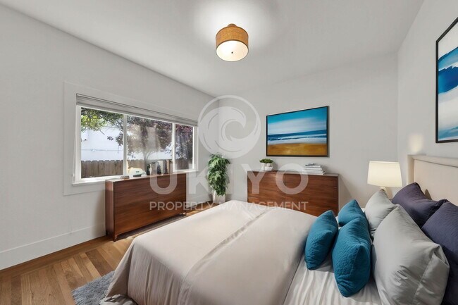 Photo - 1108 Dwight Way