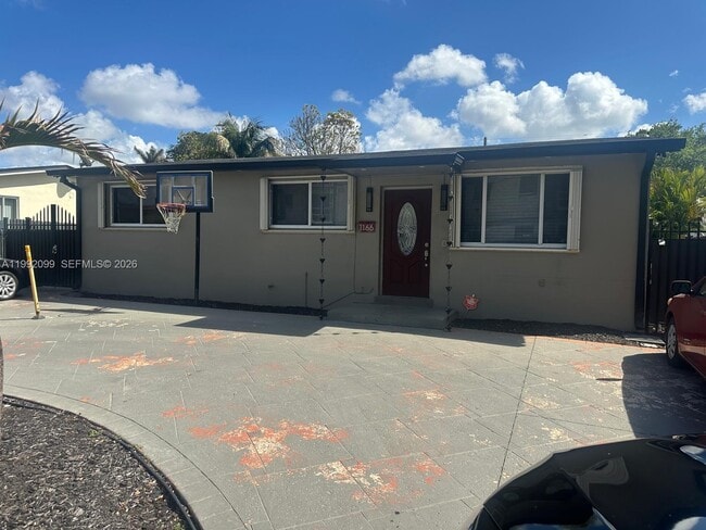 Photo - 1166 W 24th St