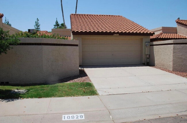 Photo - 10929 E Yucca St