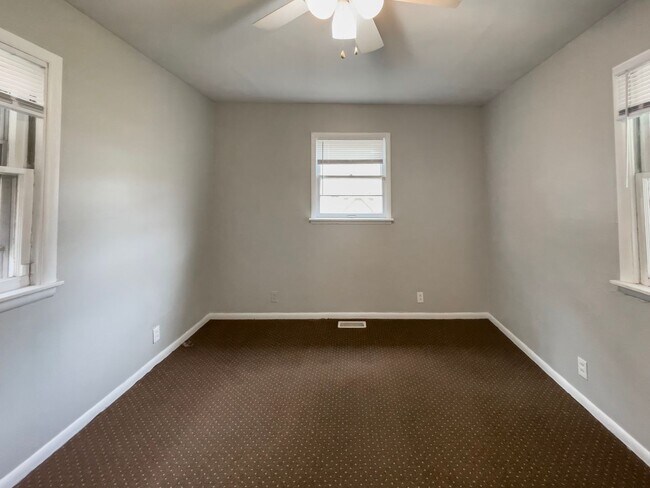 Photo - In-Unit Washer and Dryer